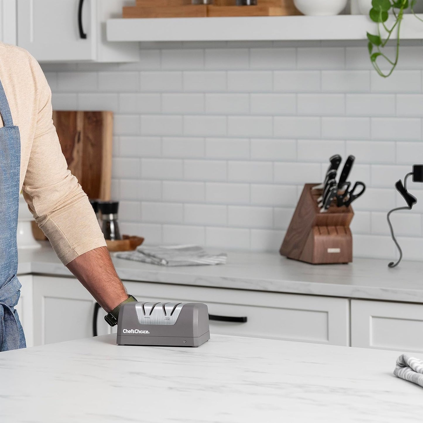 Knife Sharpener - Chefs Choice Cordless DCB220